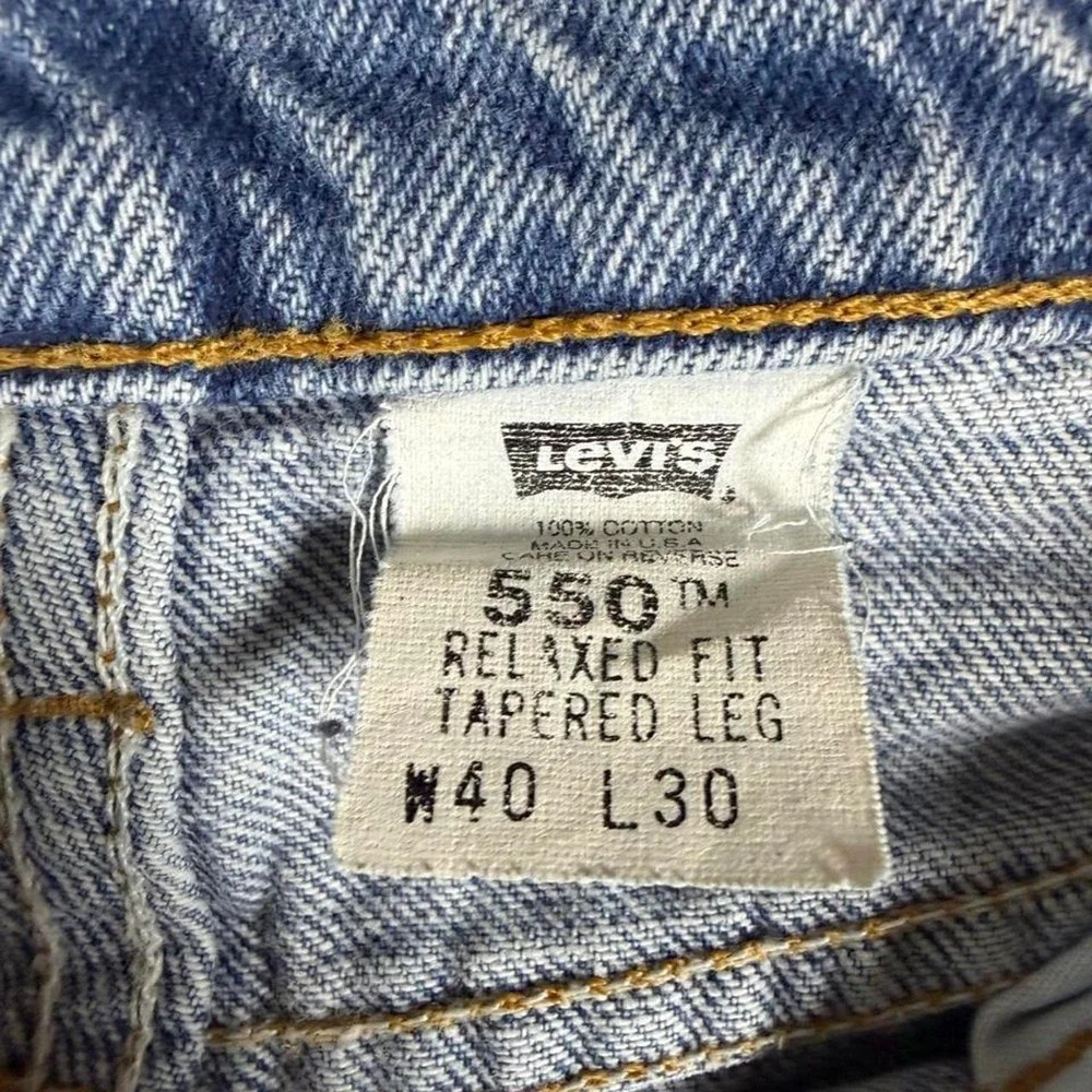 Vintage Levi 550 Relaxed Tapered Fit Light Wash Jeans USA 0896 Size 40x30